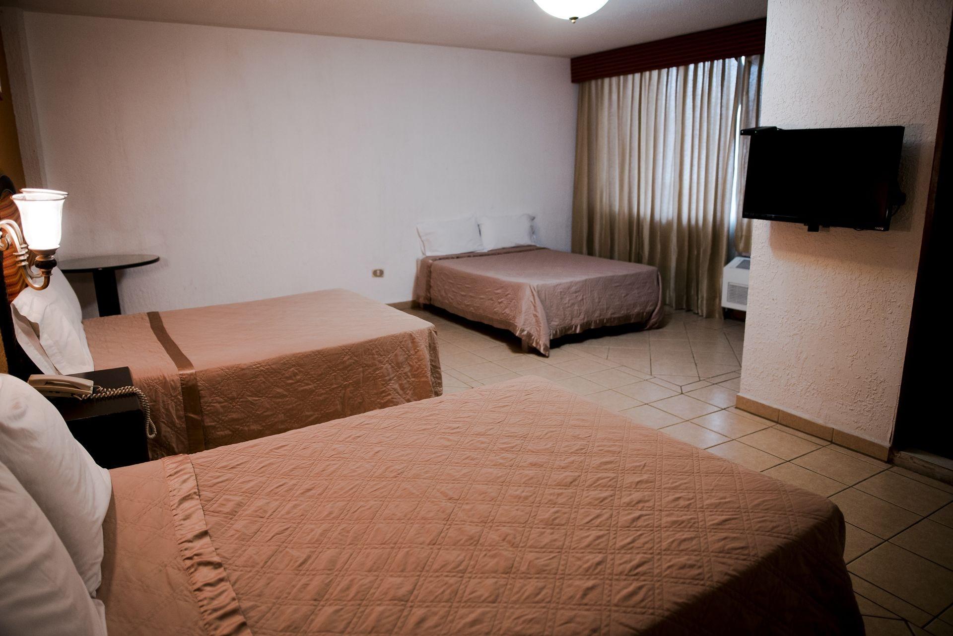 Hotel Eh Ejecutivo Urban Tepic Esterno foto