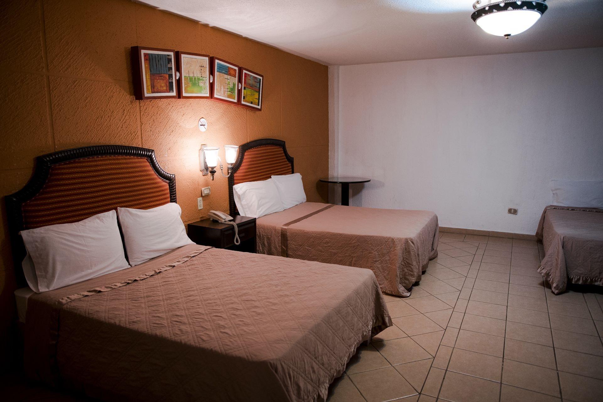 Hotel Eh Ejecutivo Urban Tepic Esterno foto
