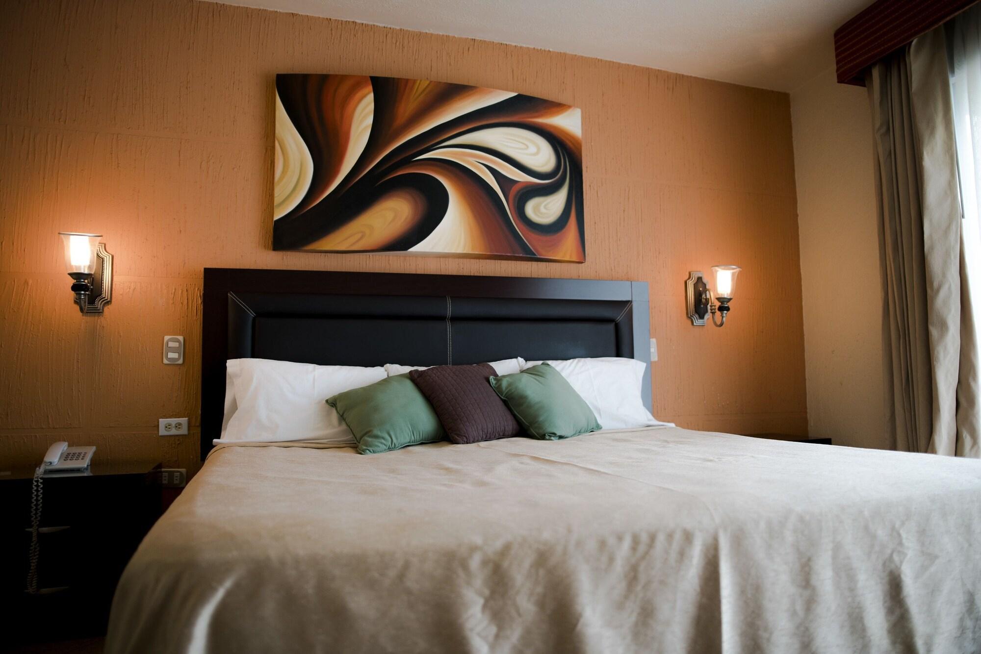 Hotel Eh Ejecutivo Urban Tepic Esterno foto